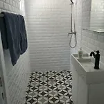 Small House بيت للعطل *