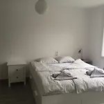 بيت للعطل Small House