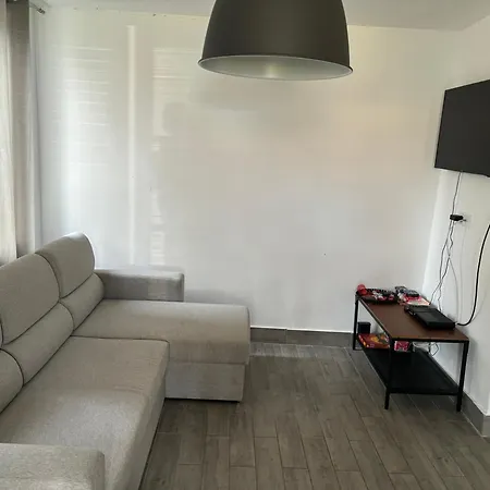 Сasa de vacaciones Small House