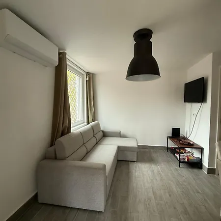 Small House *